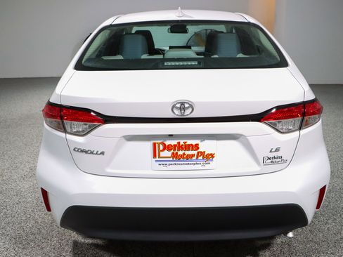 Used 2023 Toyota Corolla LE FWD image 8