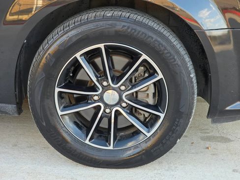 Used 2017 Dodge Grand Caravan GT image 31