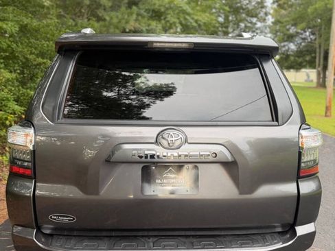 Used 2015 Toyota 4Runner SR5 Premium AWD/4WD image 11
