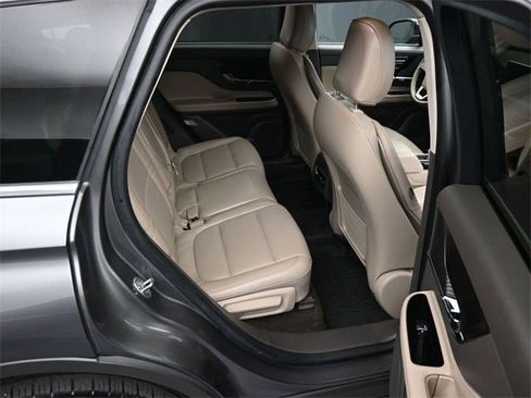 Used 2022 Lincoln Corsair AWD w/ Equipment Group 101A image 17