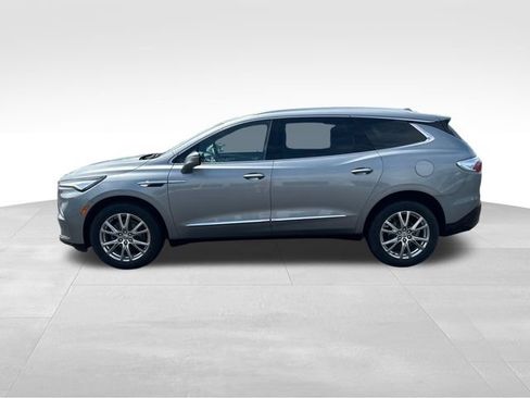 Used 2024 Buick Enclave Essence w/ Experience Buick Package AWD/4WD image 2