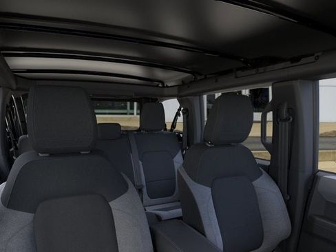 New 2025 Ford Bronco 4-Door image 37