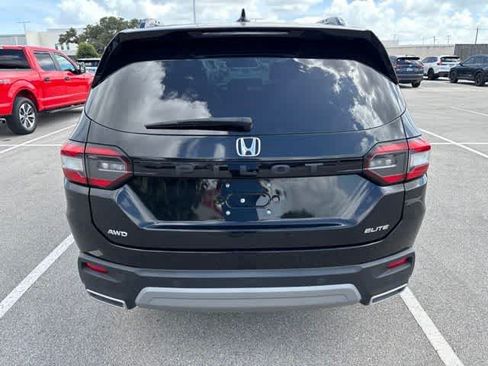 Used 2024 Honda Pilot Elite image 4