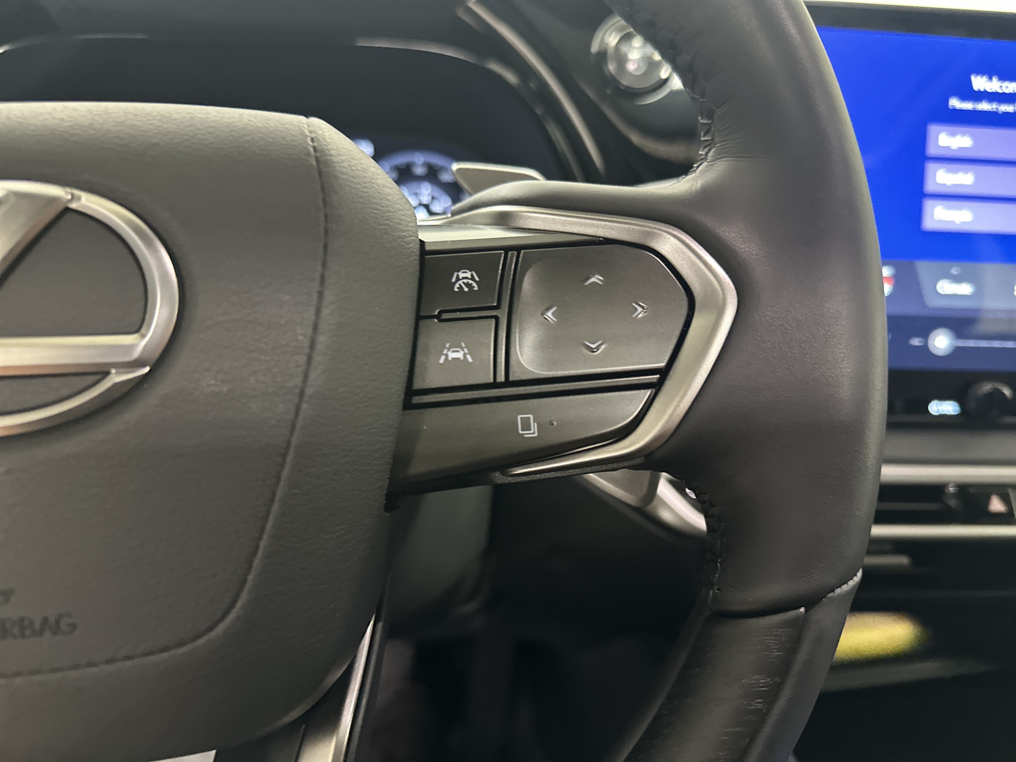 Certified 2026 Lexus RX 450h AWD w/ Convenience Package image 20