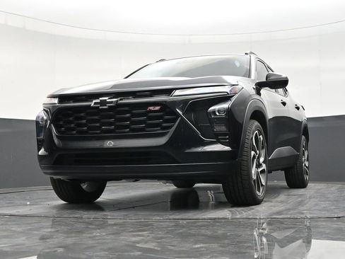 Used 2024 Chevrolet Trax RS FWD image 27