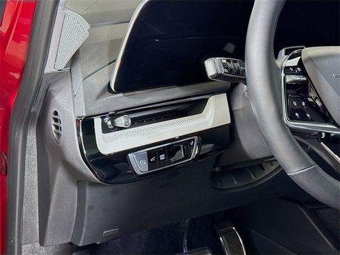 Certified 2025 Cadillac Optiq Luxury 2 image 8