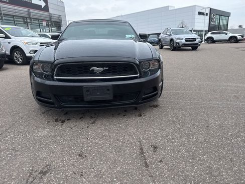 Used 2014 Ford Mustang Convertible image 2