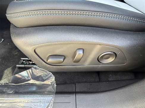 New 2026 Chevrolet Equinox EV LT image 10