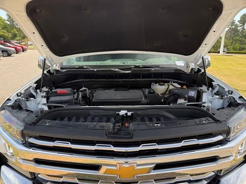 Used 2021 Chevrolet Silverado 1500 LTZ image 28