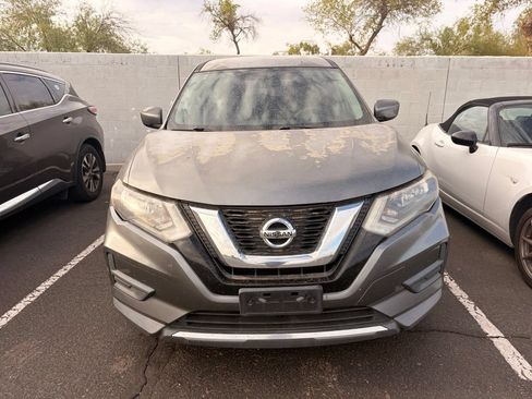 Used 2017 Nissan Rogue S FWD image 3