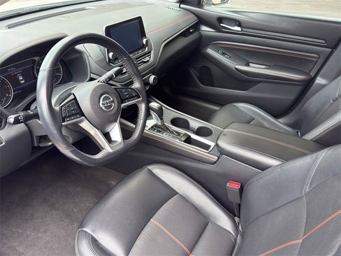 Used 2021 Nissan Altima 2.5 SR image 9