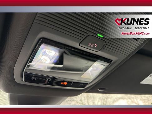 Used 2025 Volkswagen Atlas Cross Sport SE image 33