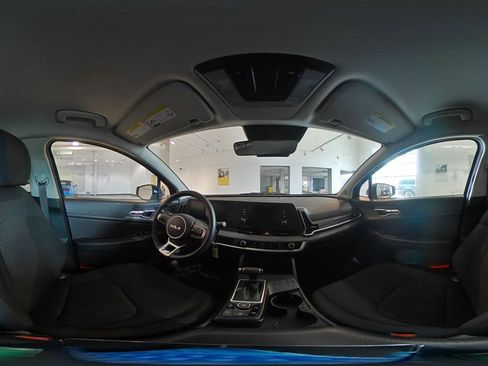 Used 2025 Kia Sportage LX image 42