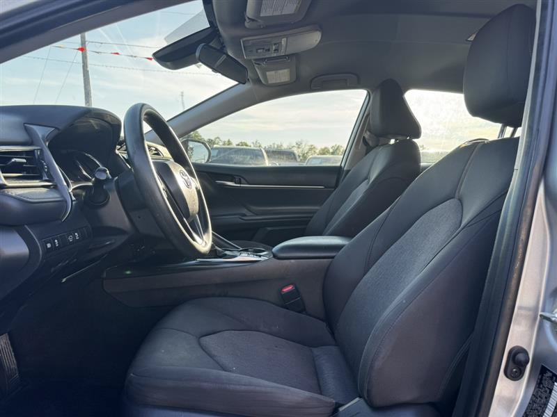 Used 2020 Toyota Camry LE FWD image 18