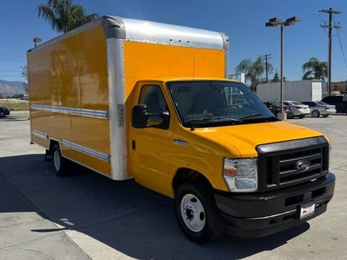 Used 2022 Ford E-350 and Econoline 350 Super Duty image 26