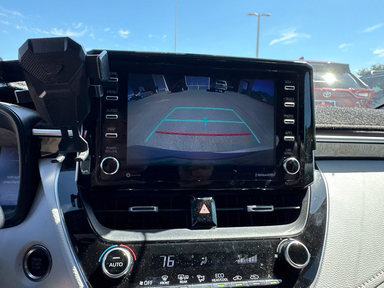 Used 2021 Toyota Corolla SE FWD image 6