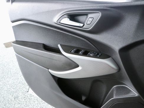 Used 2024 Chevrolet Trax RS w/ Driver Confidence Package FWD image 21