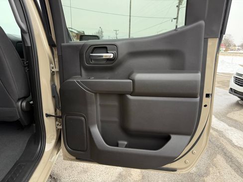 Used 2023 Chevrolet Silverado 1500 Custom Trail Boss w/ LPO, Dark Essentials Package image 31