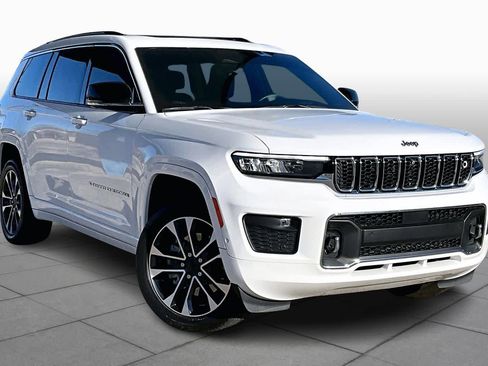 Used 2023 Jeep Grand Cherokee L Overland w/ Advanced Protech Group III image 2