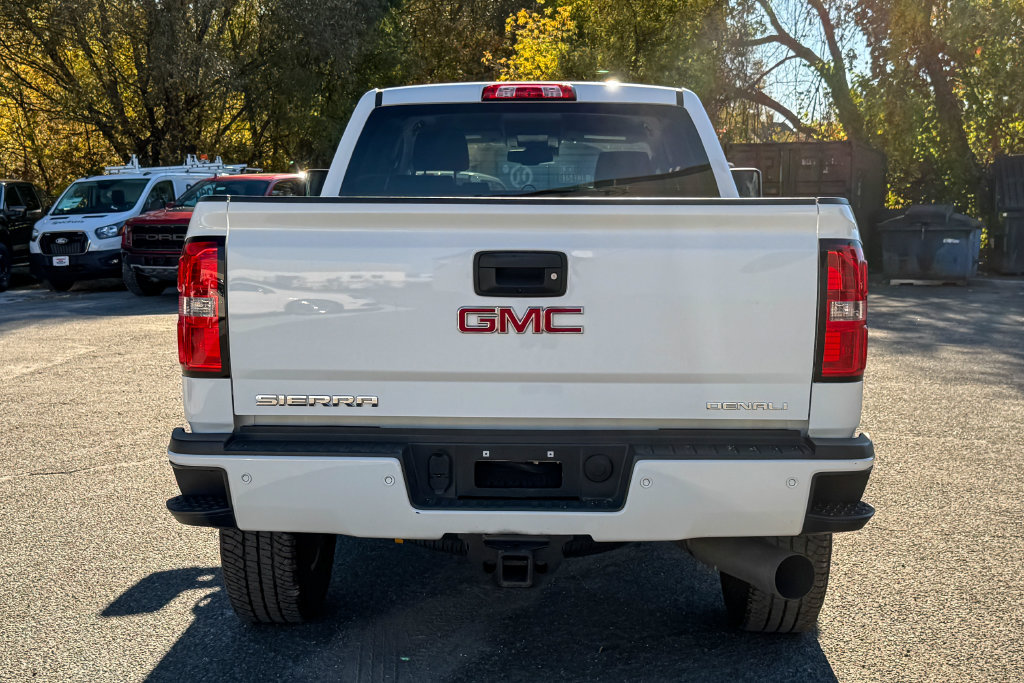Used 2019 GMC Sierra 3500 Denali w/ Duramax Plus Package AWD/4WD image 4