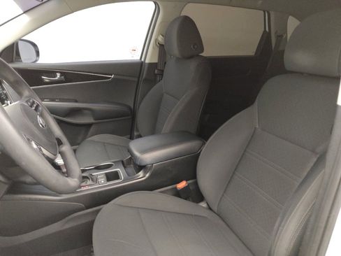 Used 2020 Kia Sorento FWD V6 image 17