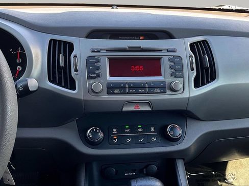 Used 2011 Kia Sportage LX w/ Convenience Pkg FWD image 12