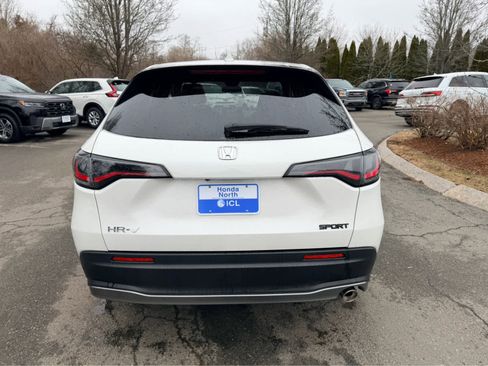 Used 2024 Honda HR-V Sport image 3