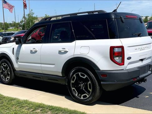 Used 2022 Ford Bronco Sport Outer Banks w/ Tech Package AWD/4WD image 2
