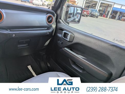 Used 2022 Jeep Gladiator Mojave w/ LED Lighting Group AWD/4WD image 14