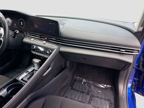 Certified 2024 Hyundai Elantra SEL w/ Convenience Package FWD image 27