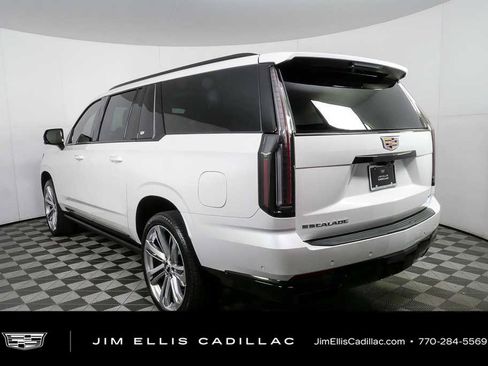 Certified 2025 Cadillac Escalade ESV Sport Platinum AWD/4WD image 3