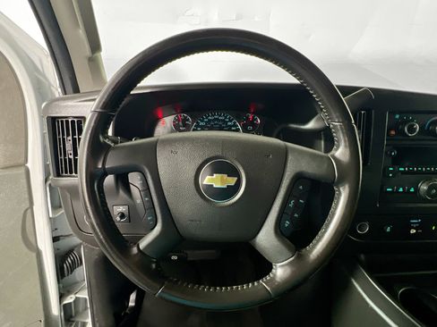 Used 2020 Chevrolet Express 3500 Extended w/ Driver Convenience Package RWD image 16