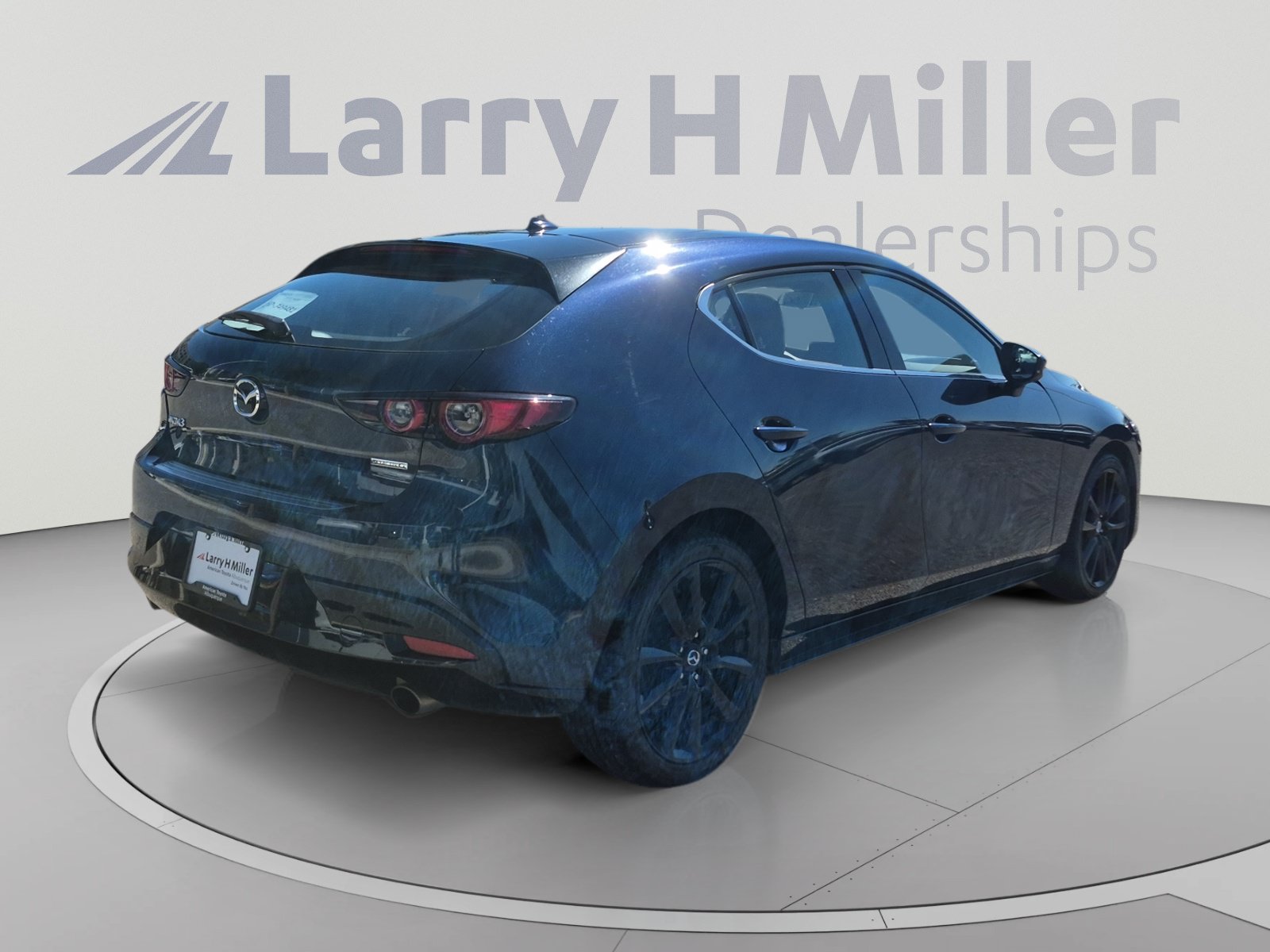 Used 2020 MAZDA MAZDA3 Hatchback w/ Premium Package FWD image 5