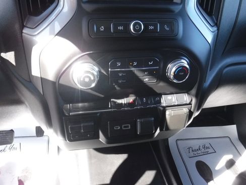 Used 2022 GMC Sierra 2500 Pro w/ Convenience Package image 14