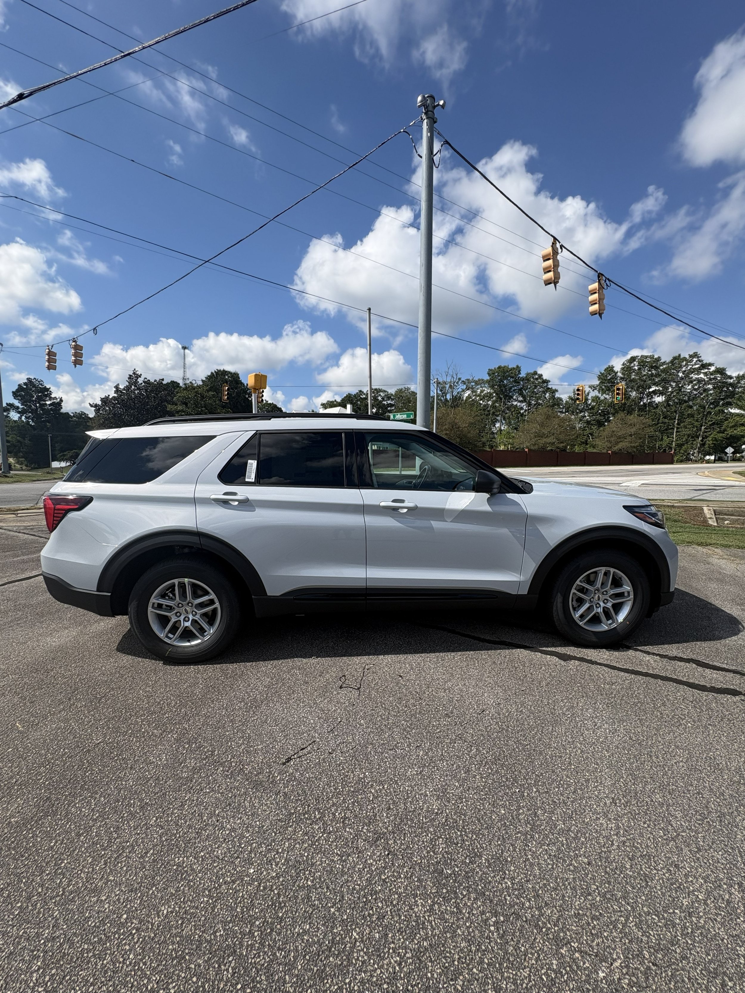 New 2026 Ford Explorer Active w/ Active Comfort Package RWD image 4