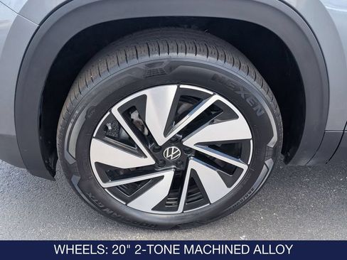 Used 2024 Volkswagen Atlas SEL AWD/4WD image 10