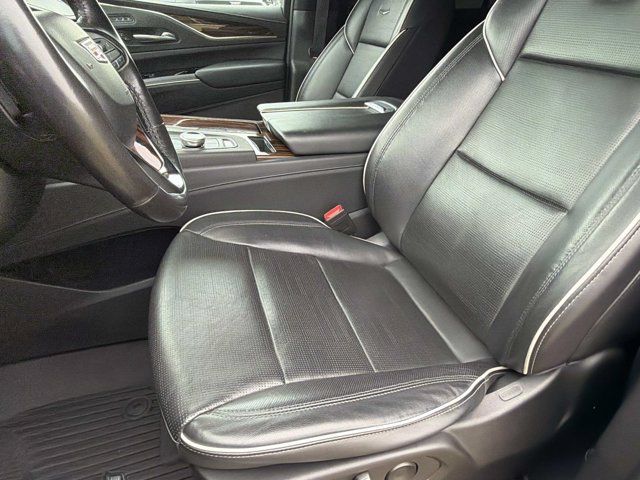Used 2023 Cadillac Escalade ESV Premium Luxury AWD/4WD image 19