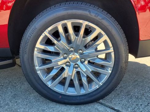 New 2026 Chevrolet Suburban Premier w/ Sun And Tow Package image 5