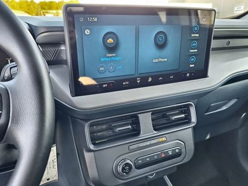 New 2026 Ford Maverick XL image 23