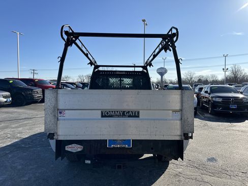 Used 2015 Ford F250 XL w/ XL Value Package image 4