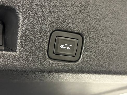 Certified 2025 Chevrolet Traverse Z71 AWD/4WD image 43