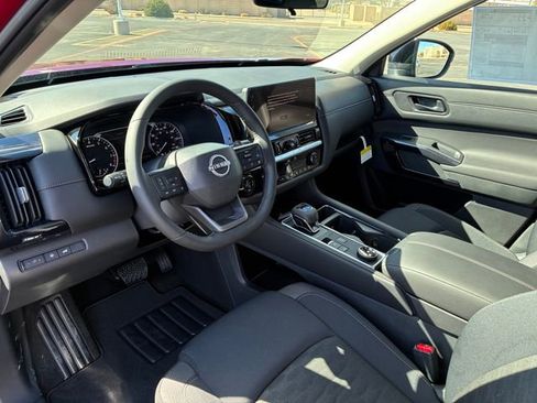 New 2026 Nissan Pathfinder SV image 11