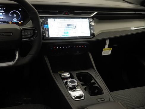 New 2026 Jeep Cherokee Laredo image 19