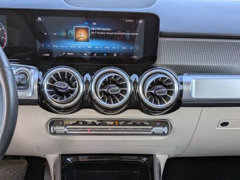 Used 2022 Mercedes-Benz GLB 250 image 19