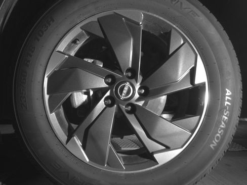 Used 2025 Nissan Rogue SV image 12