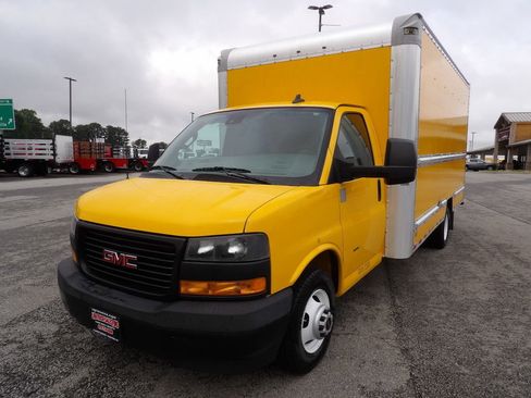 Used 2019 GMC Savana 3500 Extended w/ Driver Convenience Package image 49