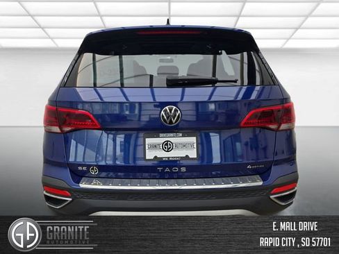 Used 2022 Volkswagen Taos SE w/ Panoramic Sunroof Package AWD/4WD image 5