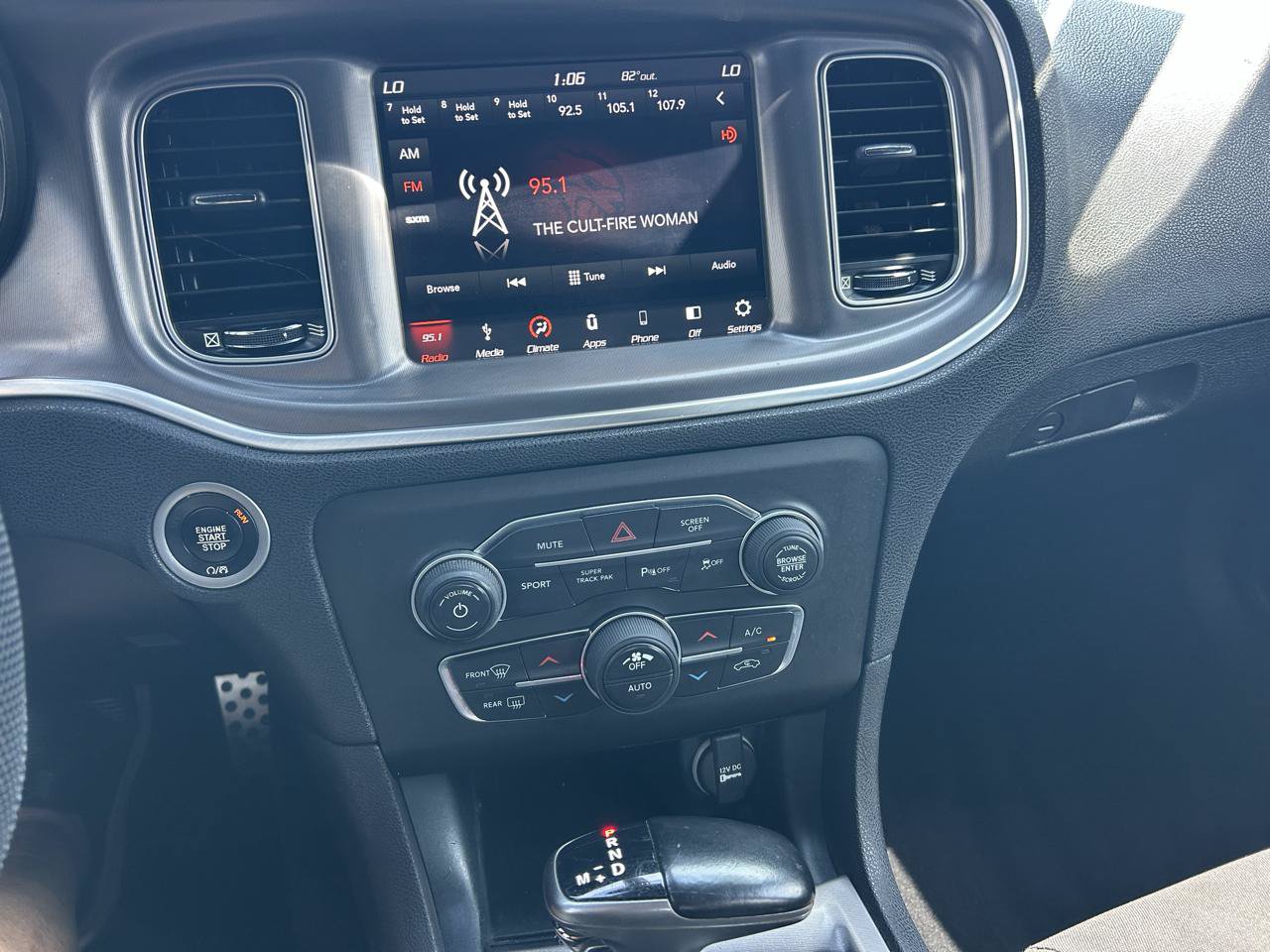 Used 2019 Dodge Charger GT RWD image 4