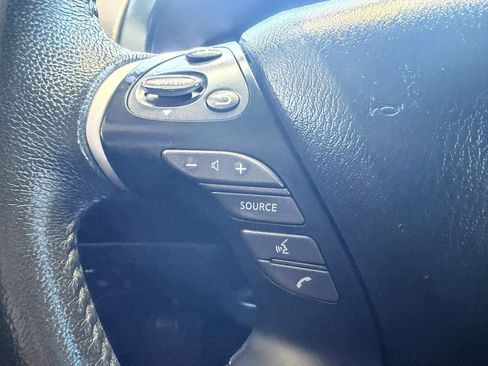 Used 2015 Nissan Pathfinder SL w/ SL Tech Package FWD image 12