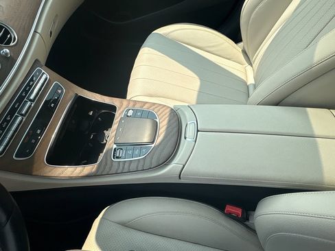 Used 2022 Mercedes-Benz E 350 4MATIC Sedan w/ Driver Assistance Package image 26